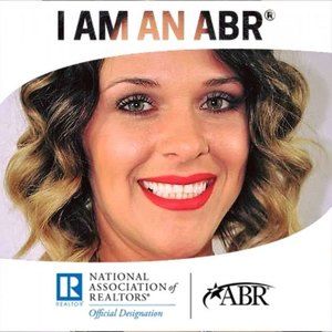 Meet your Posher, Tabitha